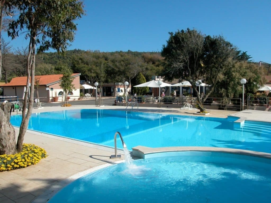 Miramare Villaggio piscina7 compressed 1024x768 1