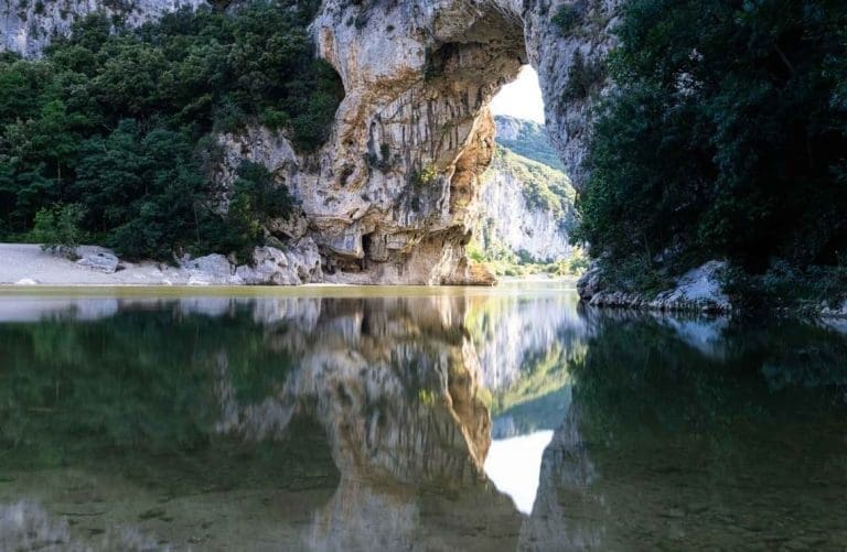 pont darc 1140x744 1 768x501